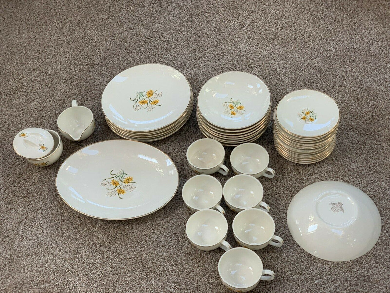Vintage Royal China 22k Gold 40 pieces Suzan Yellow Flower Set