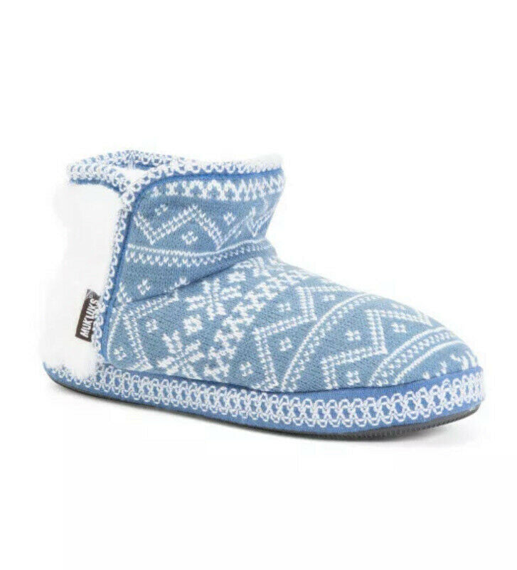 Muk Luks MOUNTAIN LAKE Blue FAIR ISLE Sweater Slipper Boots S 5/6 white fur