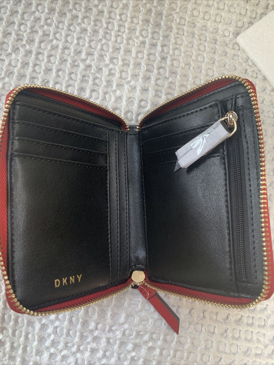 DKNY Vela-SM Zip Around Red Wallet
