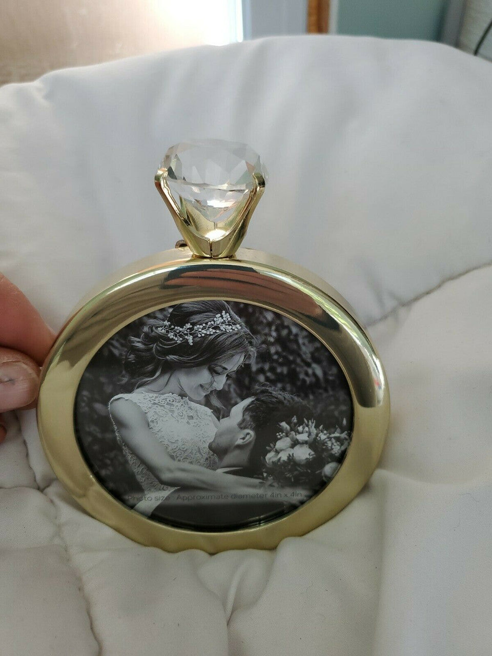 RING PHOTO PICTURE FRAME DISPLAY CHERISHED MEMORIES