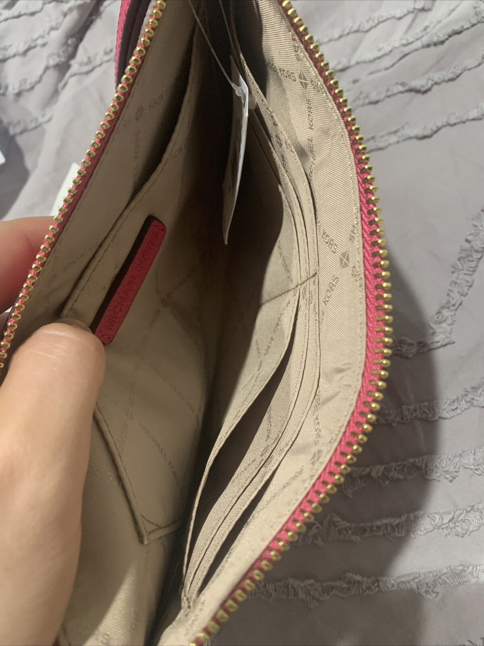 MICHAEL KORS JET SET ITEM LARGE ZIP CLUTCH WRISTLET LEATHER D1191