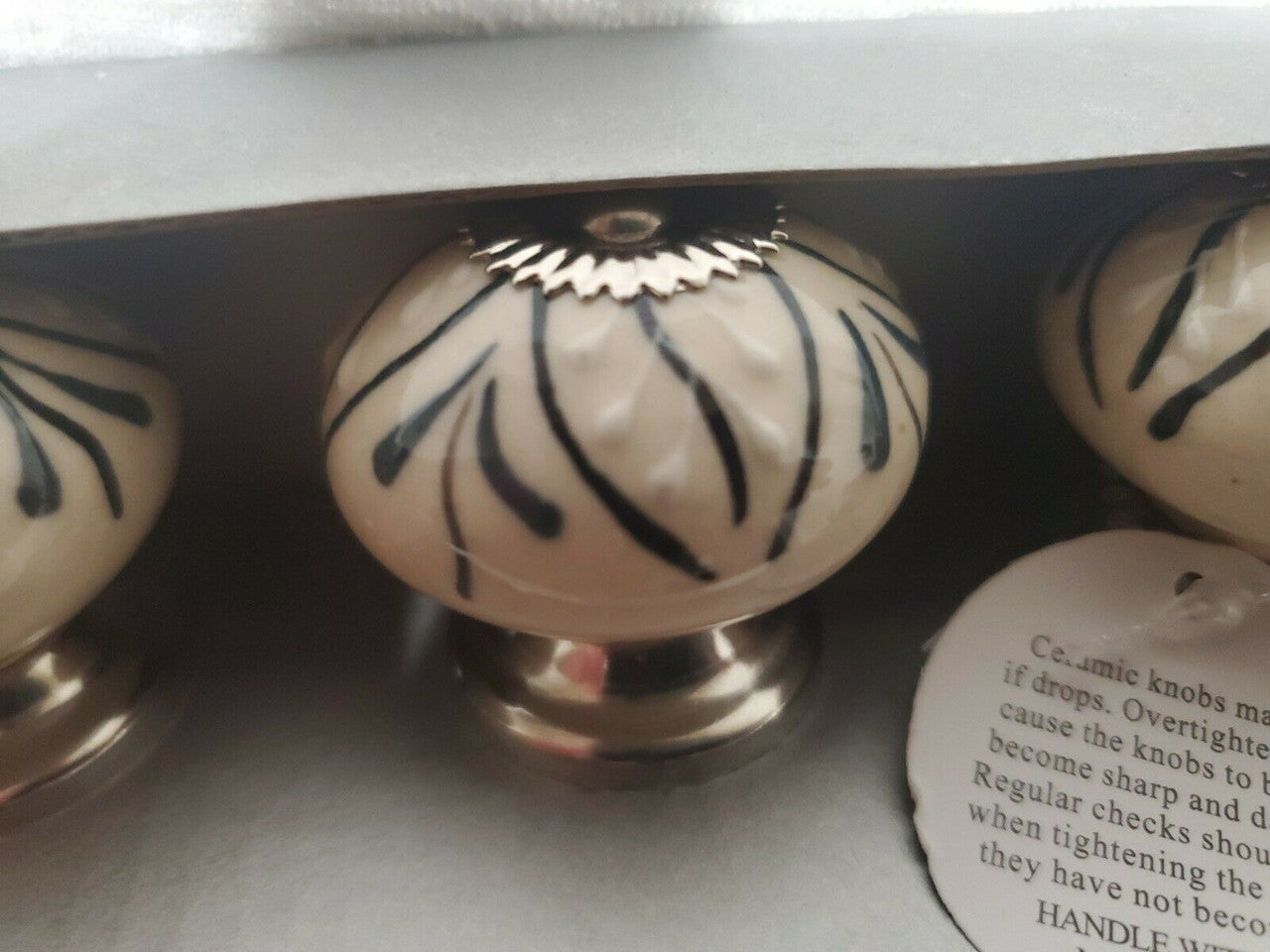 CASA DECOR Home Design CERAMIC Drawer Knobs / Pulls Set of 6
