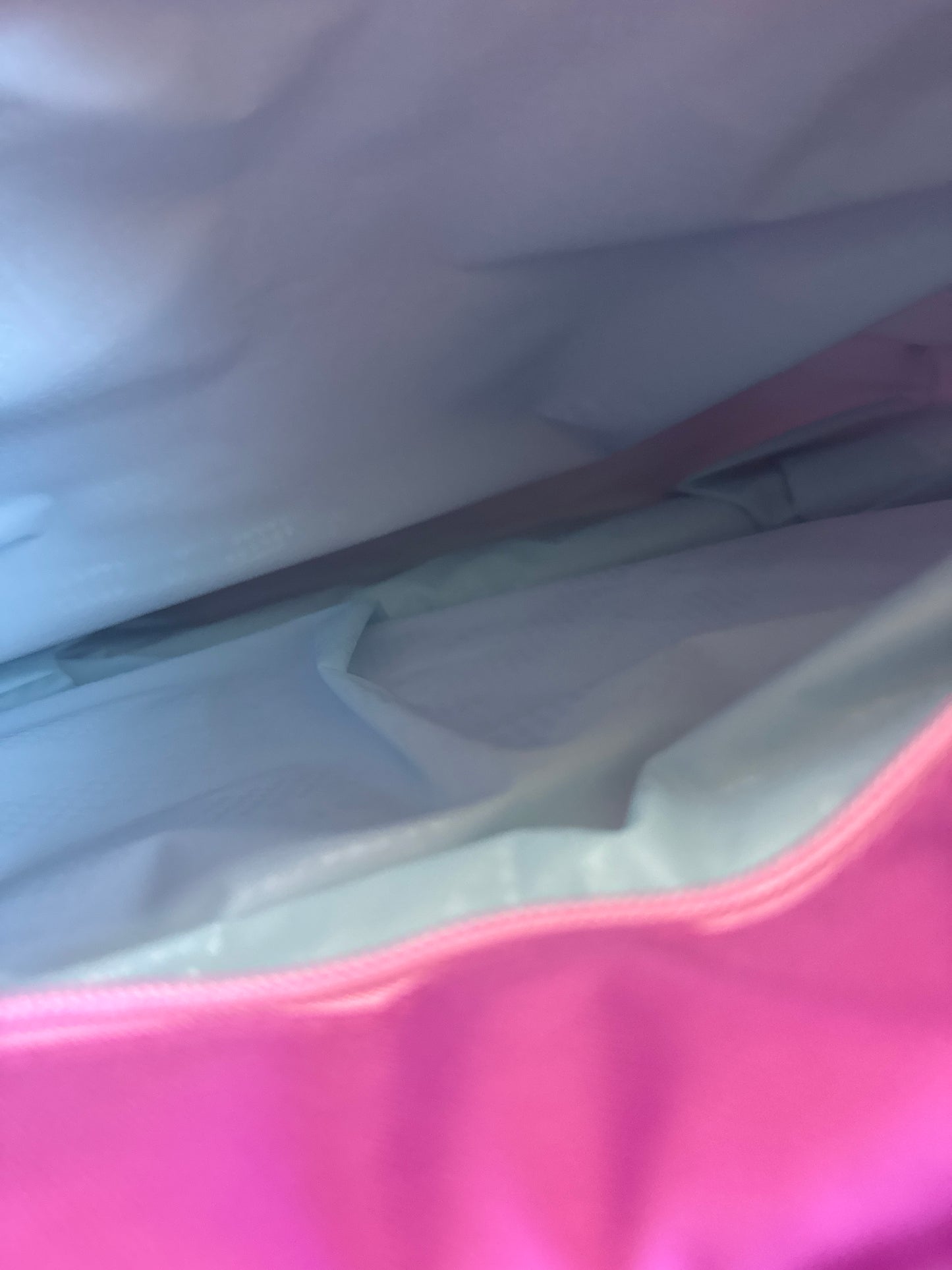 16 Can Cooler Bag with insulated lining and pink design