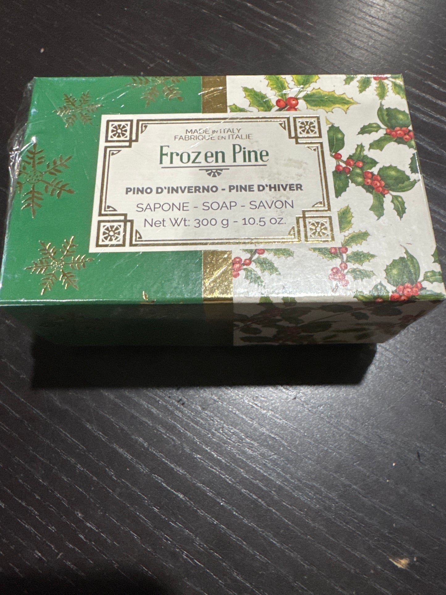 Frozen Pine soap 10.5 oz Italy
