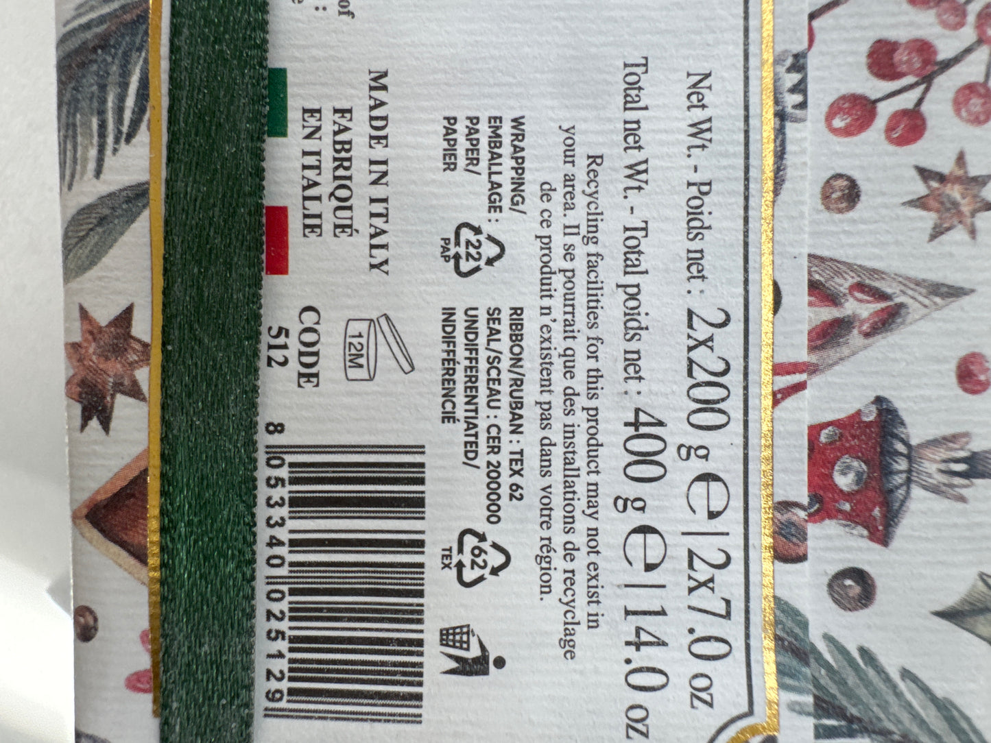 Holiday-themed 2-piece Frosted Berry scented soap gift set, 7oz triple-milled bar soaps with festive packaging