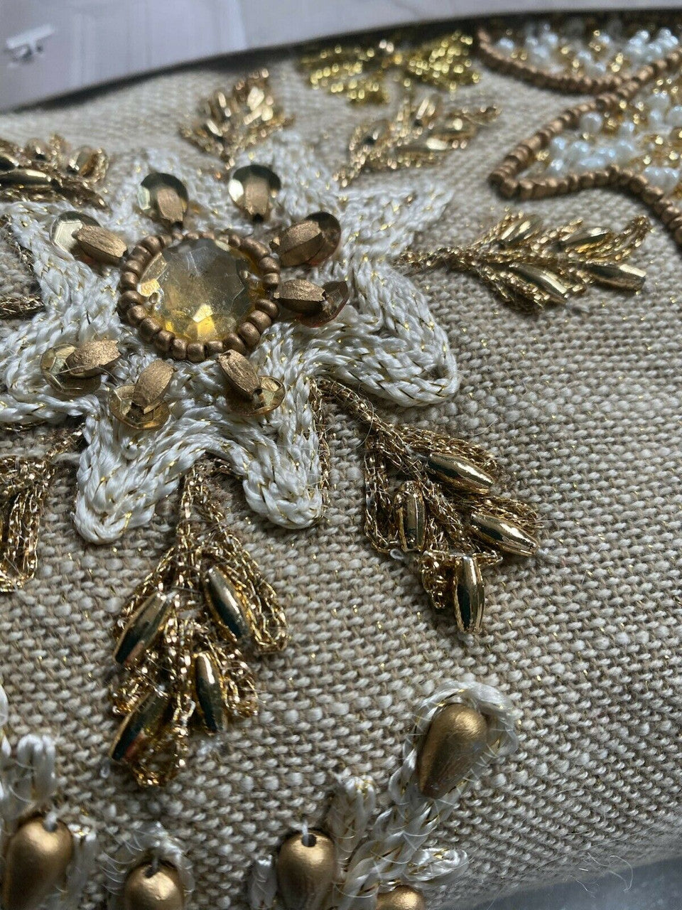 Embrace Holiday Magic with CYNTHIA ROWLEY 25" x 83" Embroidered Wreath Motif Mantel Scarf - Handcrafted Elegance for Christmas and Winter Decor!