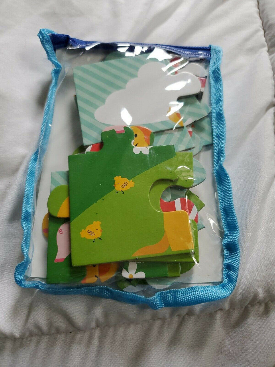 Happy go fluffy 16 piece farm jigsaw puzzle in bag