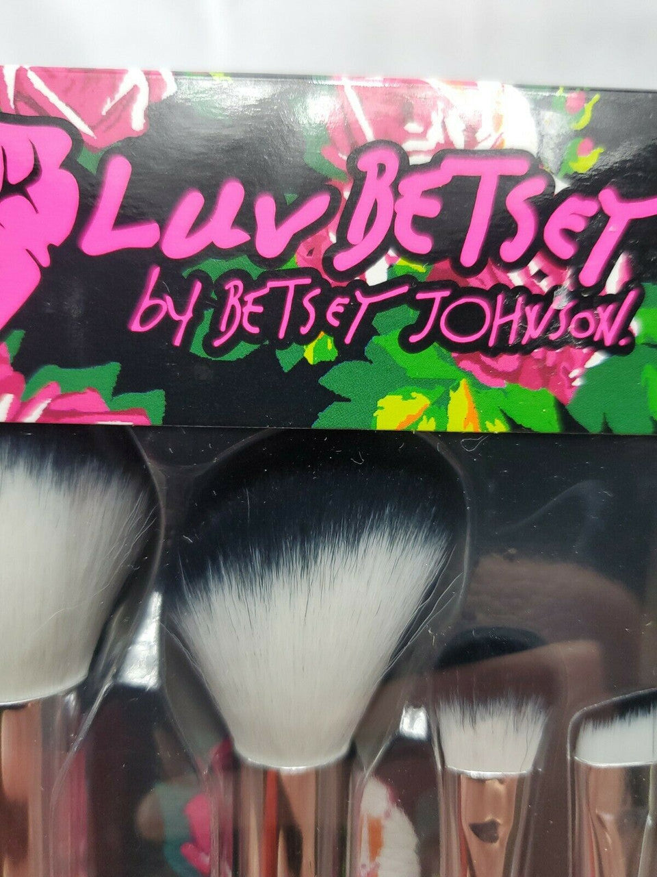 Luv Betsey By Betsey Johnson  Brush Kit With Cosmetic Bag 100%  Vegan