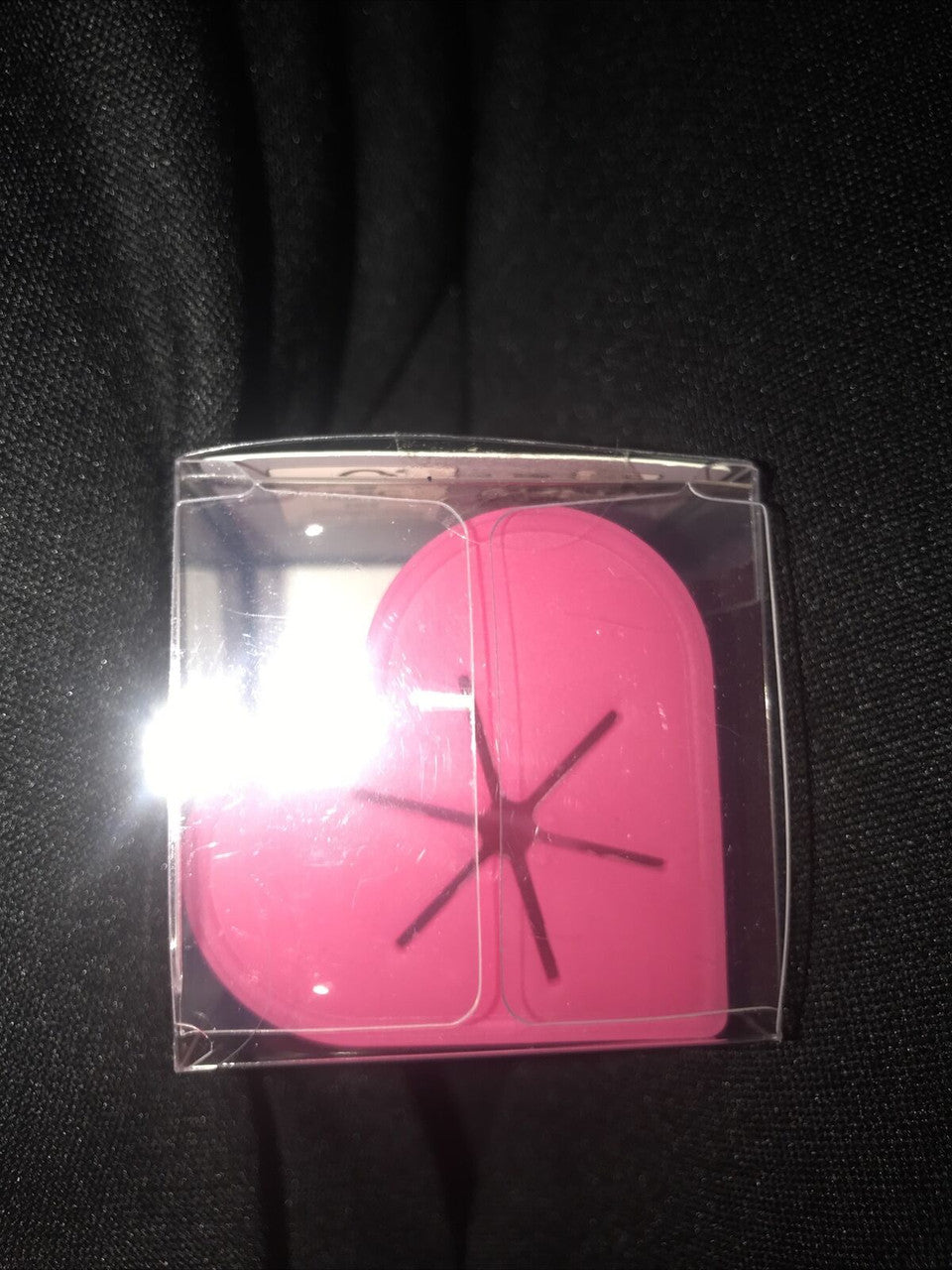 HEART SHAPEHOT PINK WEARABLE NAIL POLISH HOLDER‘ Dashing Fine Gifts
