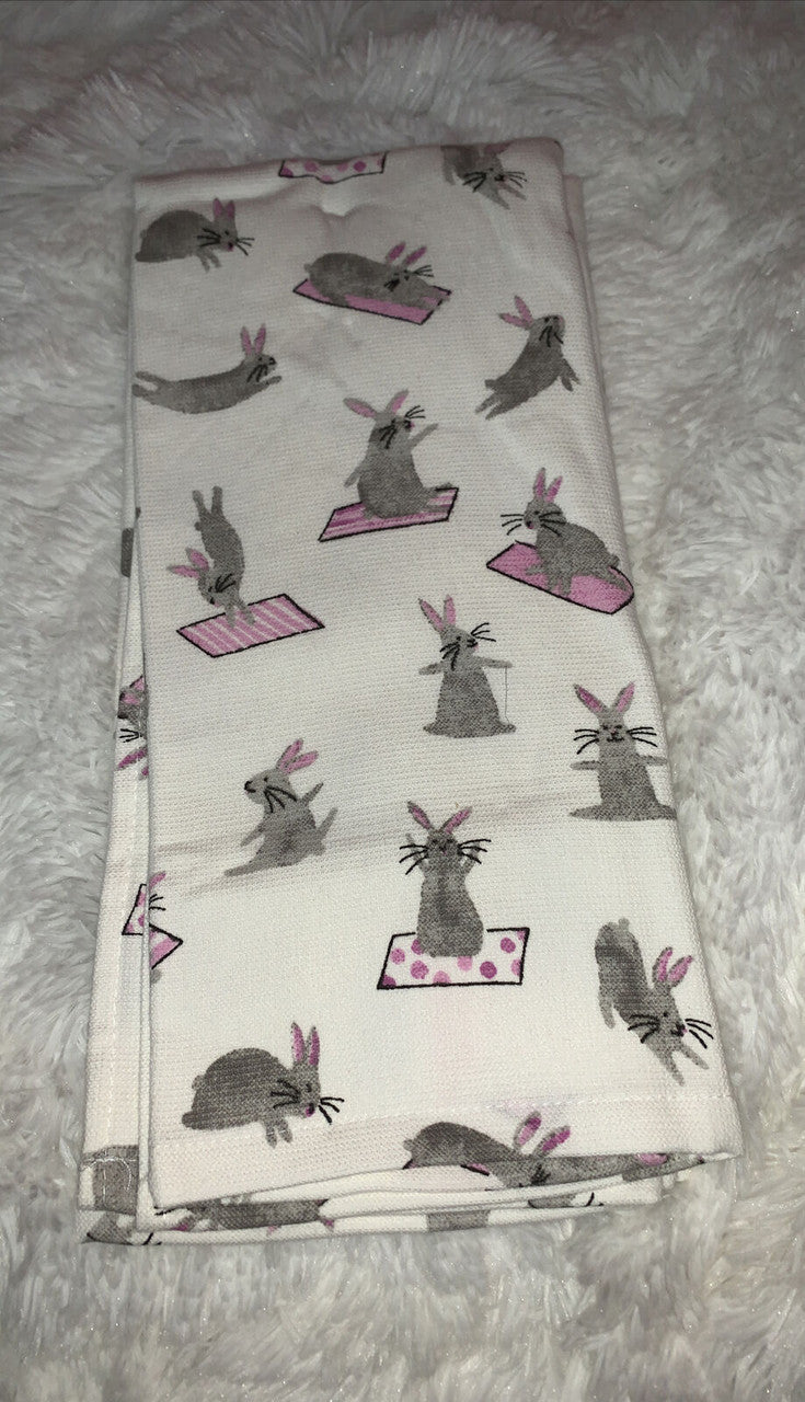 Isaac Mizrahi Set of 2 Bunny Rabbit Yoga matt pink white Kitchen Towels