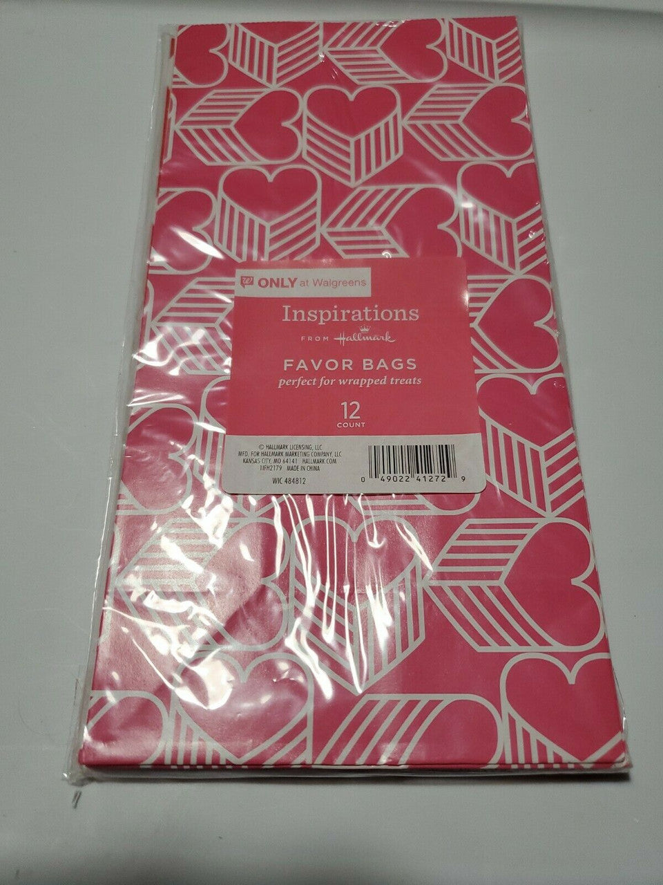 Inspirations by Hallmark 12 Valentines Favor Bags Heart XOXO