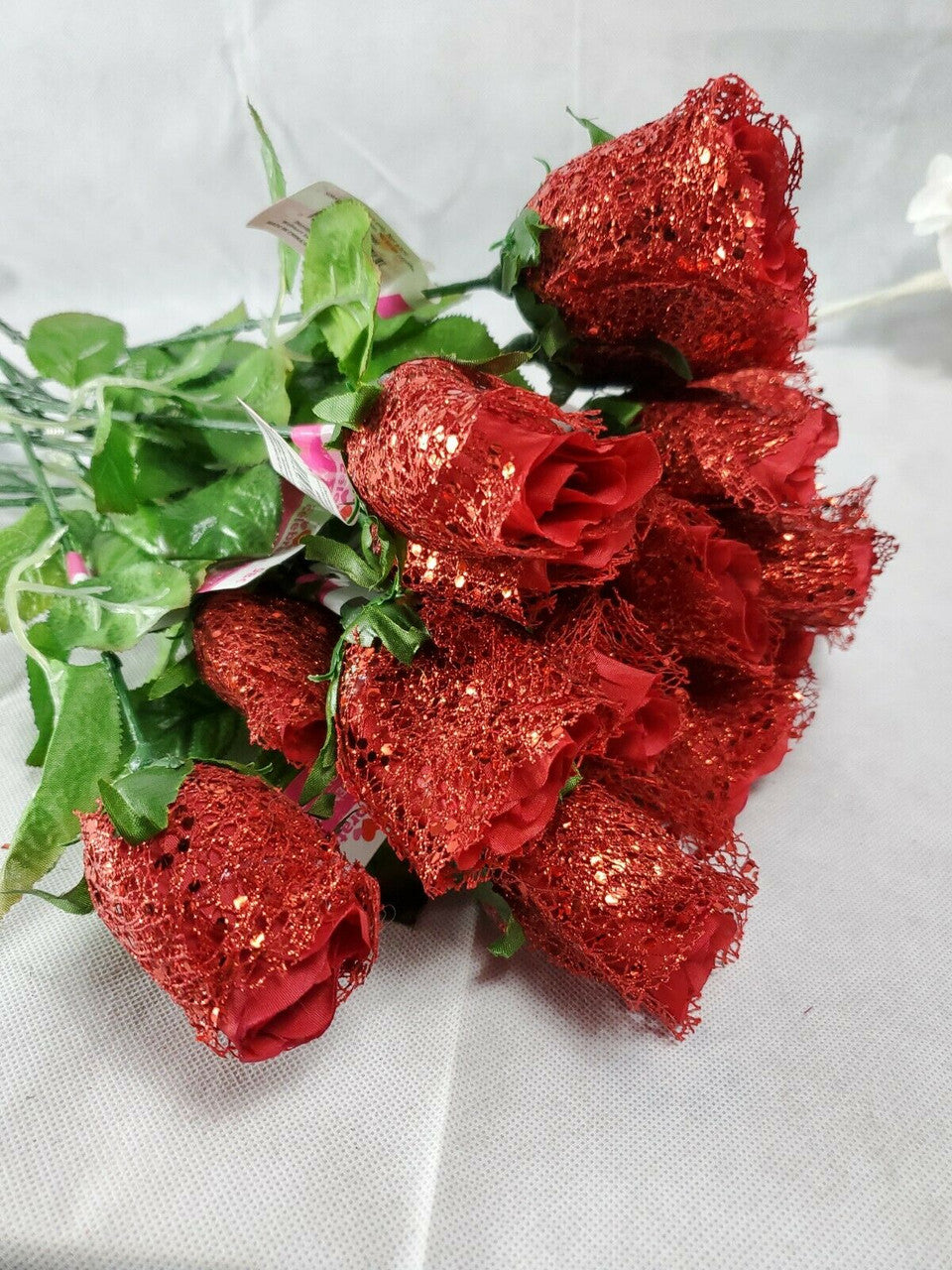VALENTINES DAY 16 GLITTER RED ROSES  DECORATE GIFT LOT OF 16