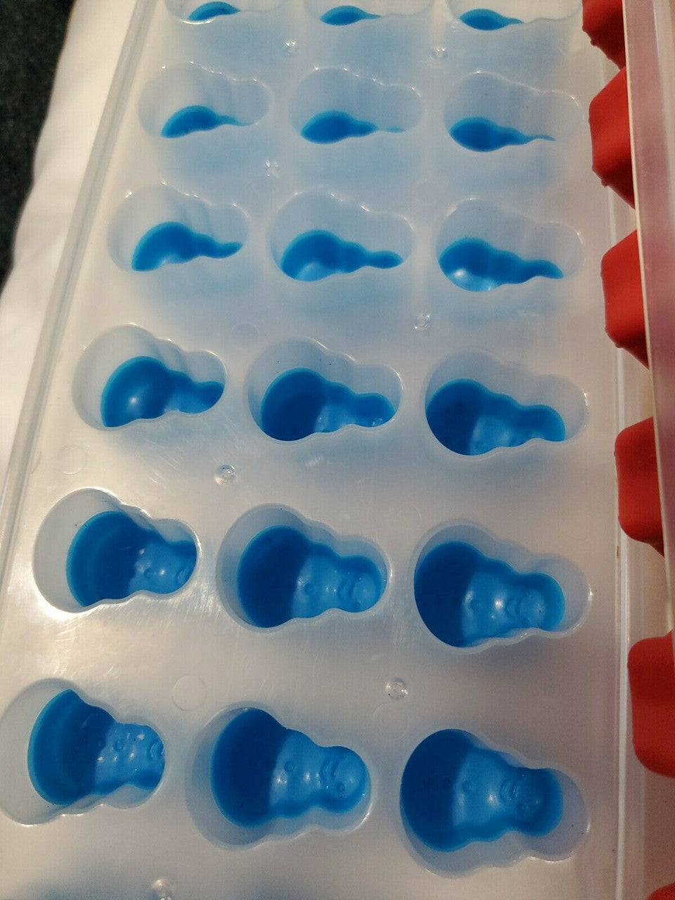 9 pack Silicone Ice Cube Trays Easy Pop Out BPA Free Easy Freeze Snowman Star