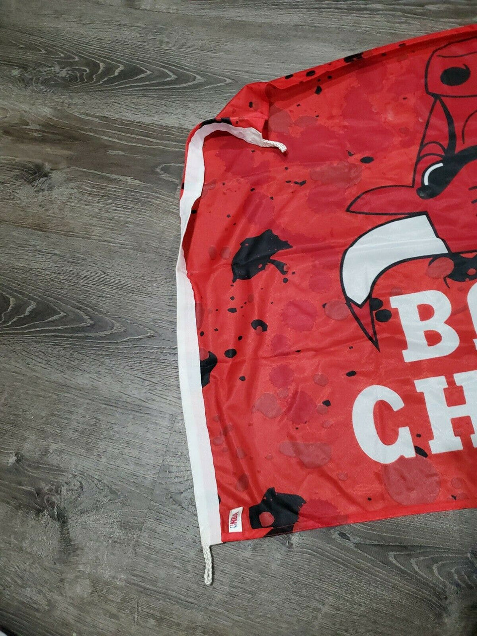 NBA CHICAGO BULLS LOGO APPLIQUE RED FLAG BANNER 100% POLYESTER 42" x 30"