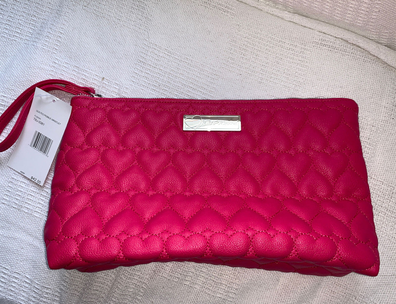 Betsey Johnson Quilted Pebble Wristlet Fuchsia Pink