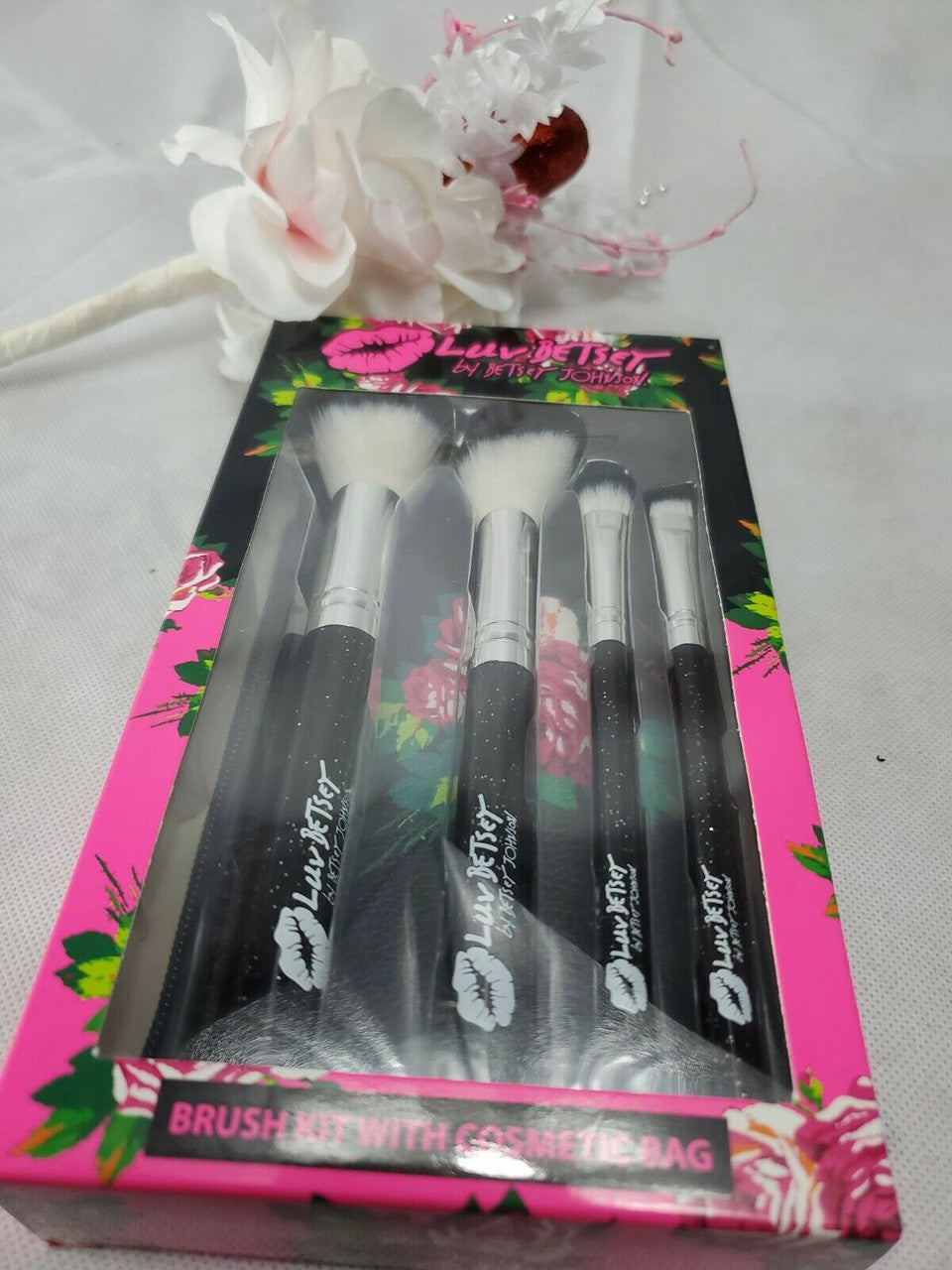 Luv Betsey By Betsey Johnson  Brush Kit With Cosmetic Bag 100%  Vegan