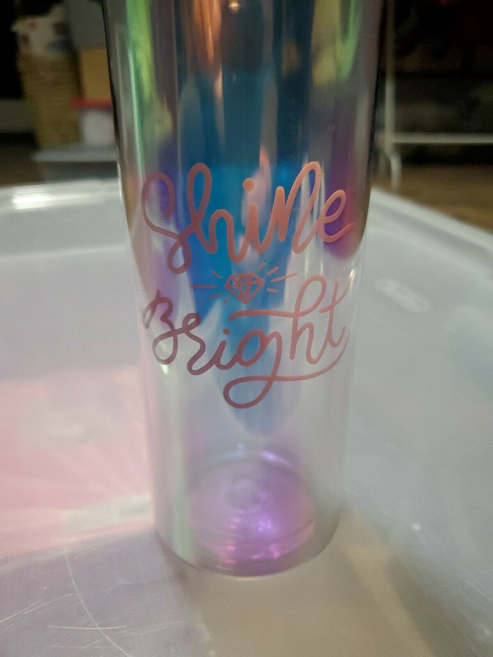 Love In The Air GEM Top Water Bottle 18.6 Fl Oz. Shine and Bright Pink