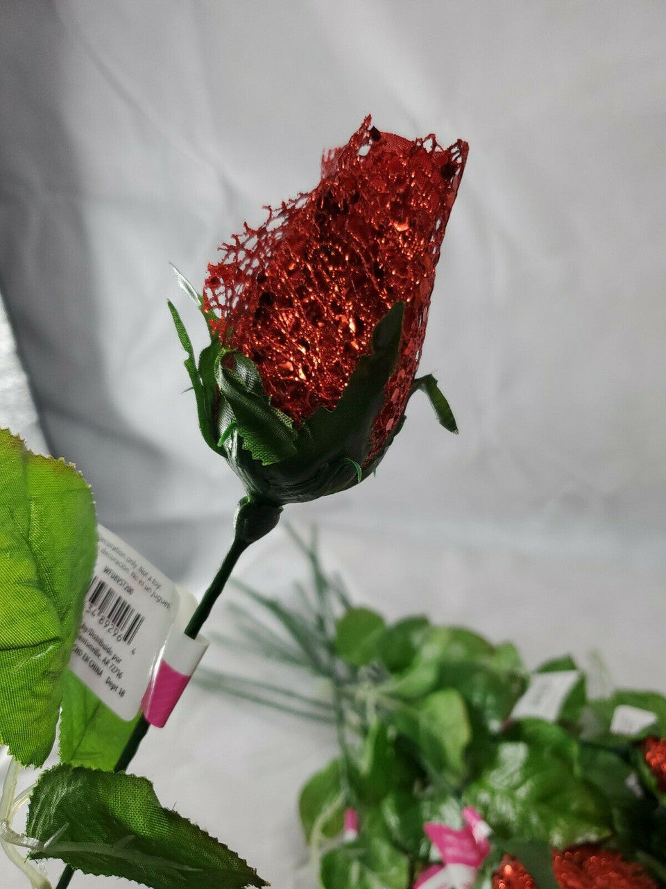 VALENTINES DAY 16 GLITTER RED ROSES  DECORATE GIFT LOT OF 16