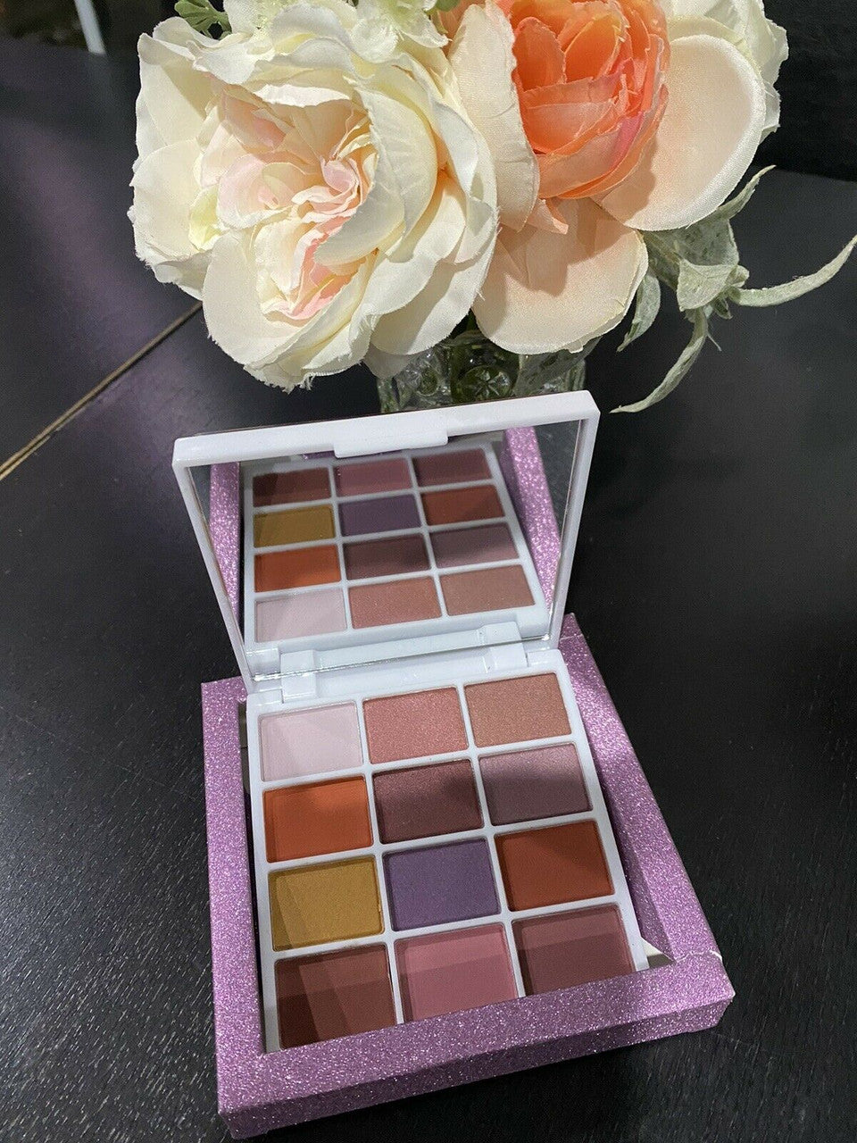 Nicole Miller NY Fabulous Eyeshadow Palette compact mirror cute box