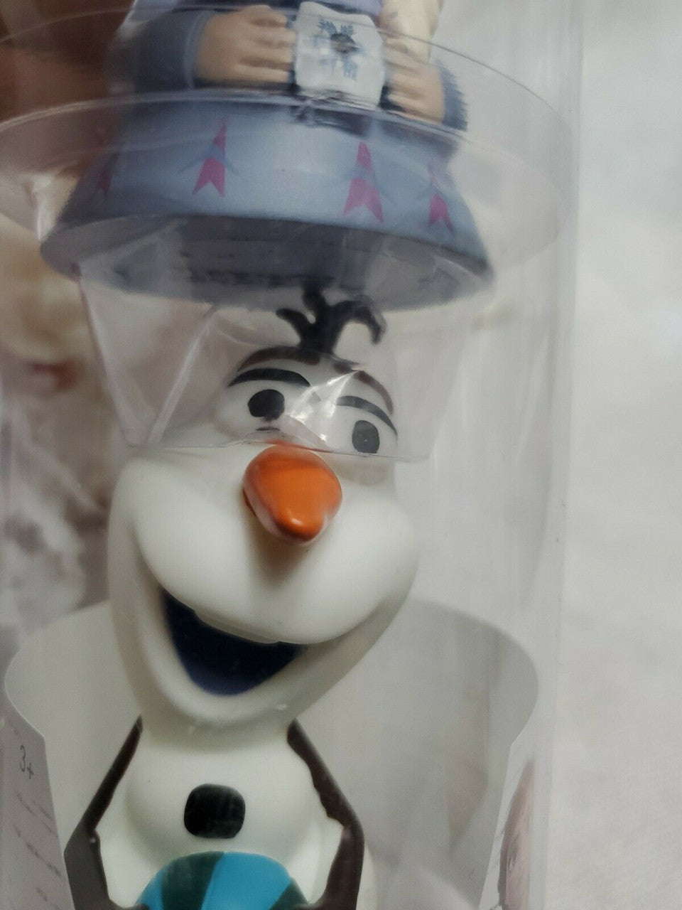 Disney Frozen II Squirt Toys 2 Count Olaf and Elsa Snow Queen