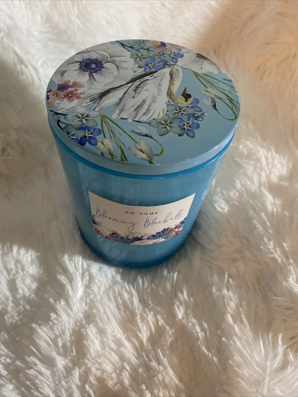 DW 26.3 Oz Candle Easter BLOOMING BLUBELLS Richly Scented