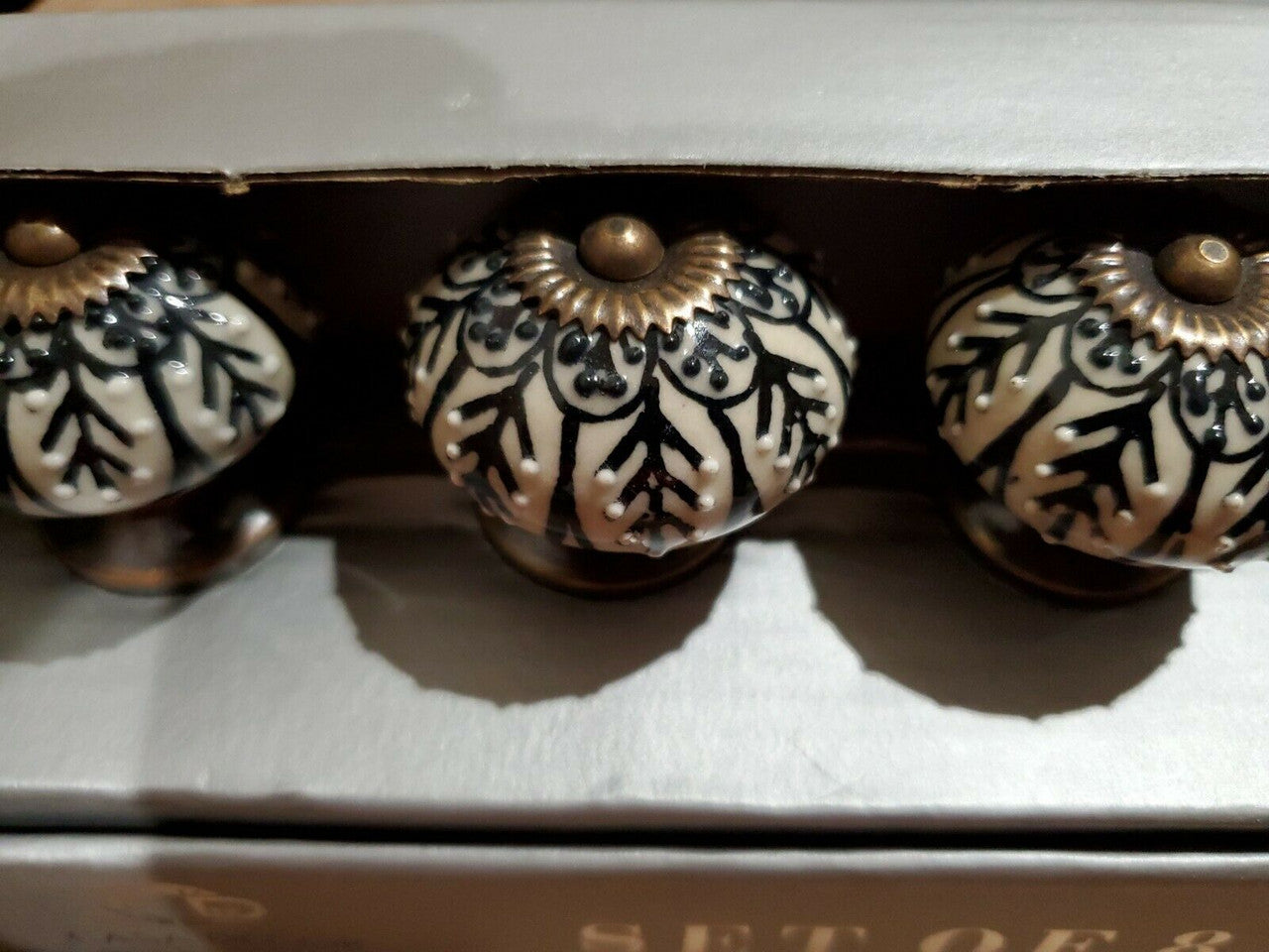 CASA DECOR CERAMIC Drawer Knobs Pulls Home 1 Decor Set of 8 Made in India