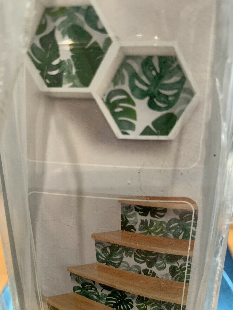 Green Palms Wallpaper PEEL and STICK approx 60 sq ft ( 2 rolls 1.7' x 18' each)