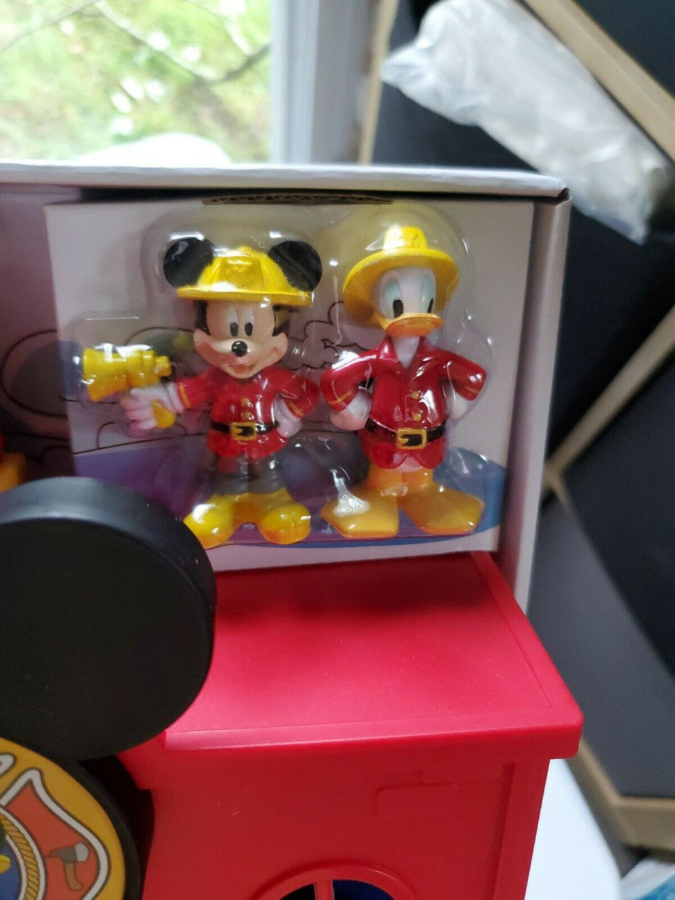 DIsney Mickey Firehouse Set 2 sided play truck with light & sound