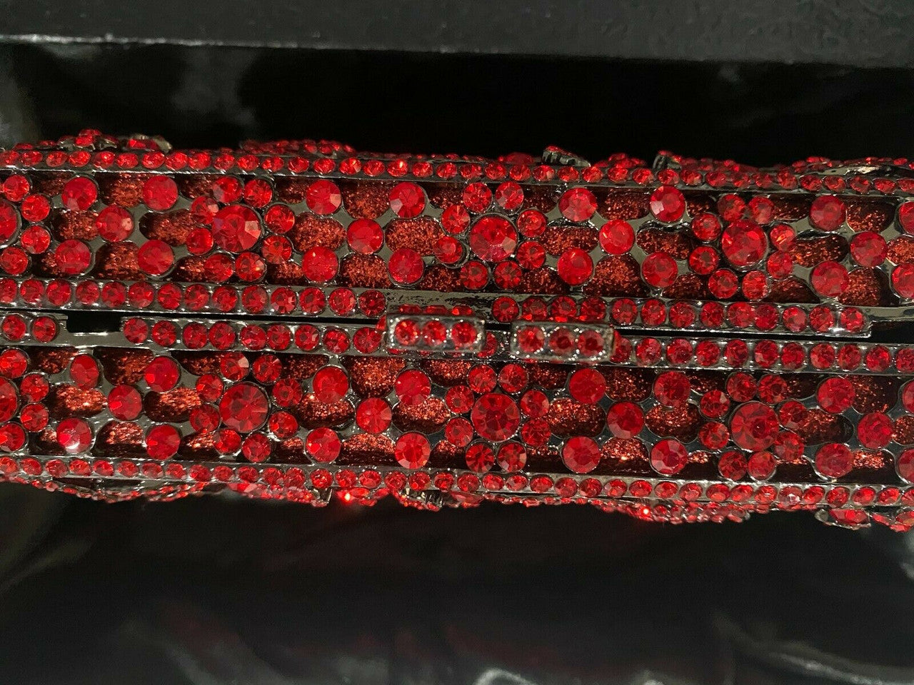 NATASHA LEAF COUTURE CLUTCH GORGEOUS RED RUBY COLORS 6.5" x 5"