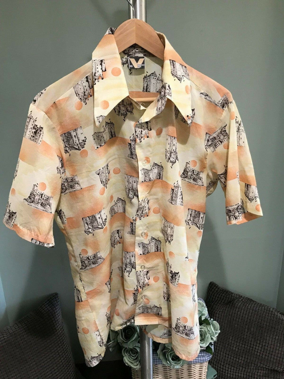 GOLDEN V VEE Vintage Mens Button Down Shirt M Summer Spring W-160