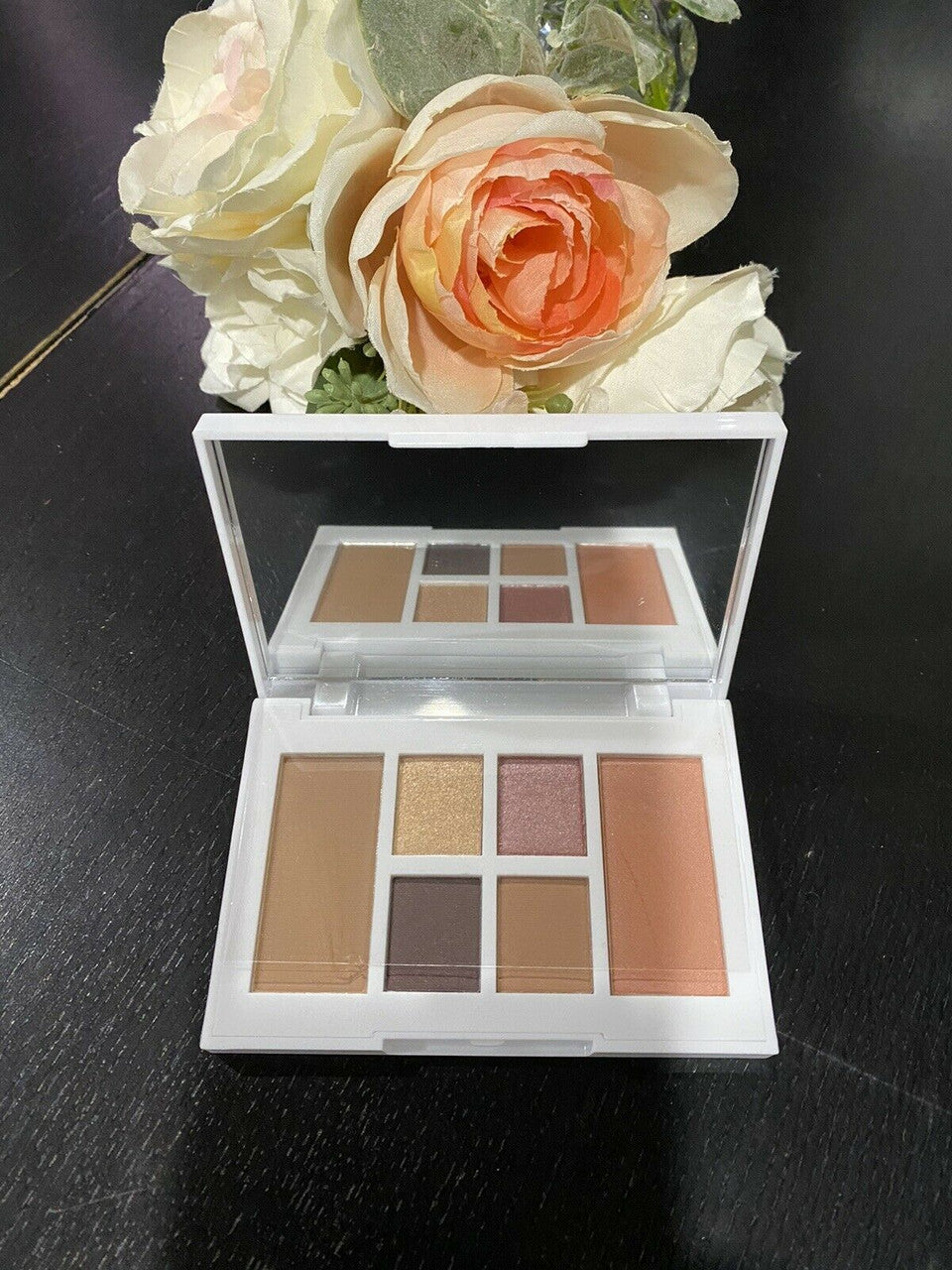 Laura Geller Montauk Escape Face Palette Cabana Popsicle Bonfire Sandcastle