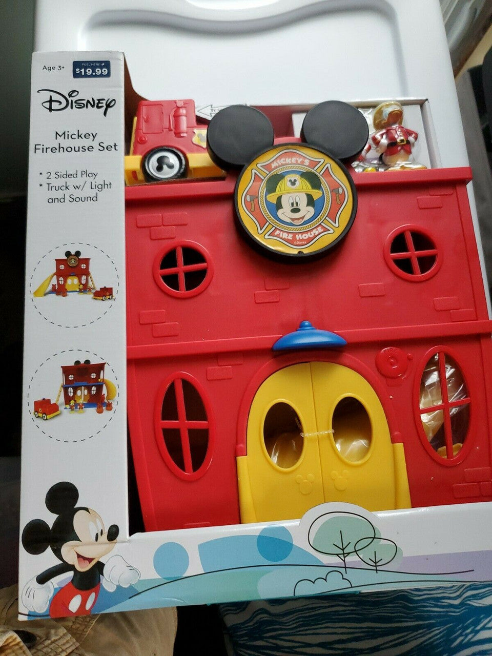 DIsney Mickey Firehouse Set 2 sided play truck with light & sound