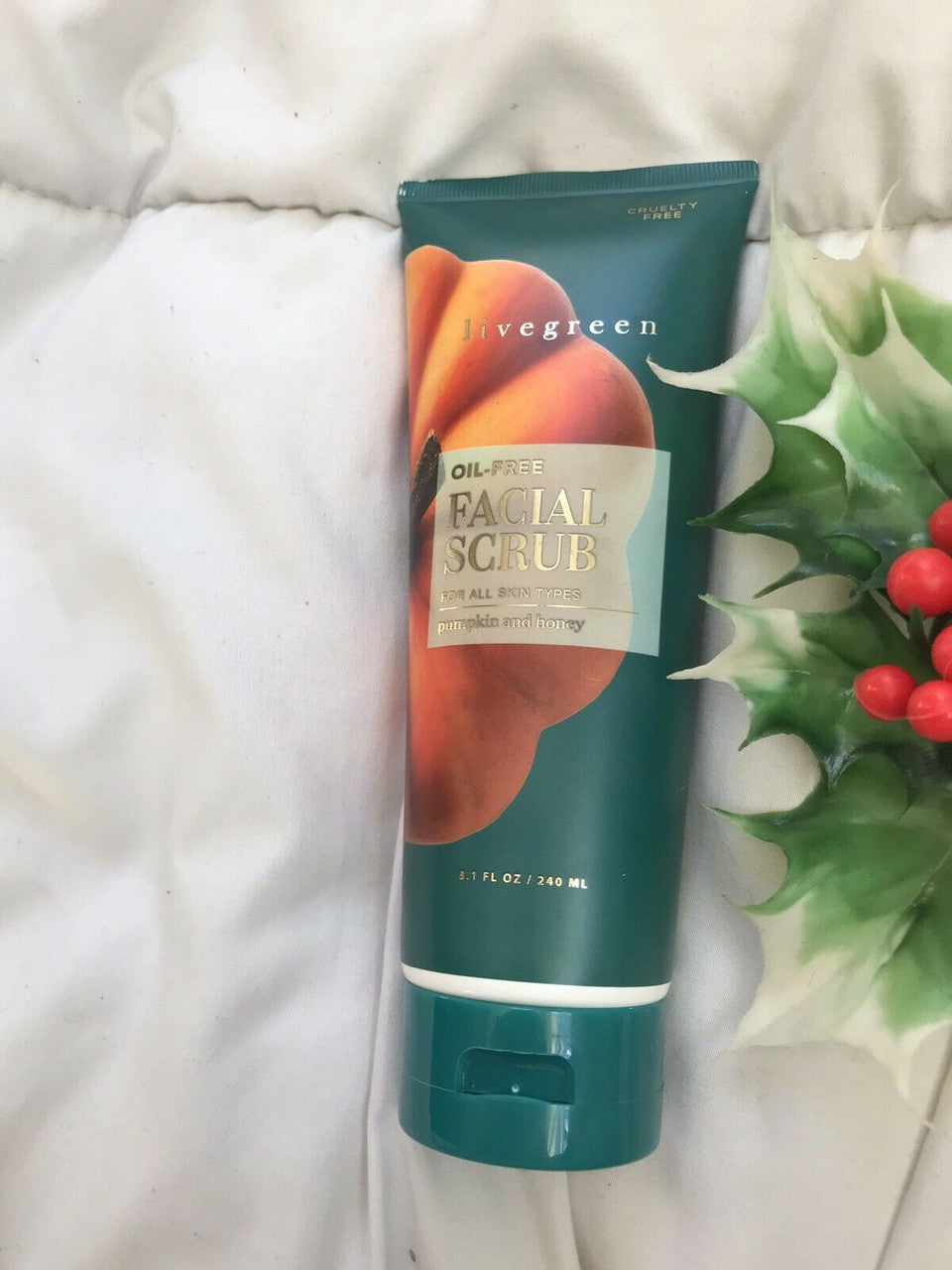 Livegreen Oil Free Facial Scrub Pumpkin and Honey 8.1oz
