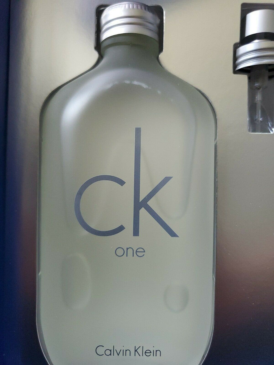 Calvin Klein CK One 4-piece fragrance and grooming gift set