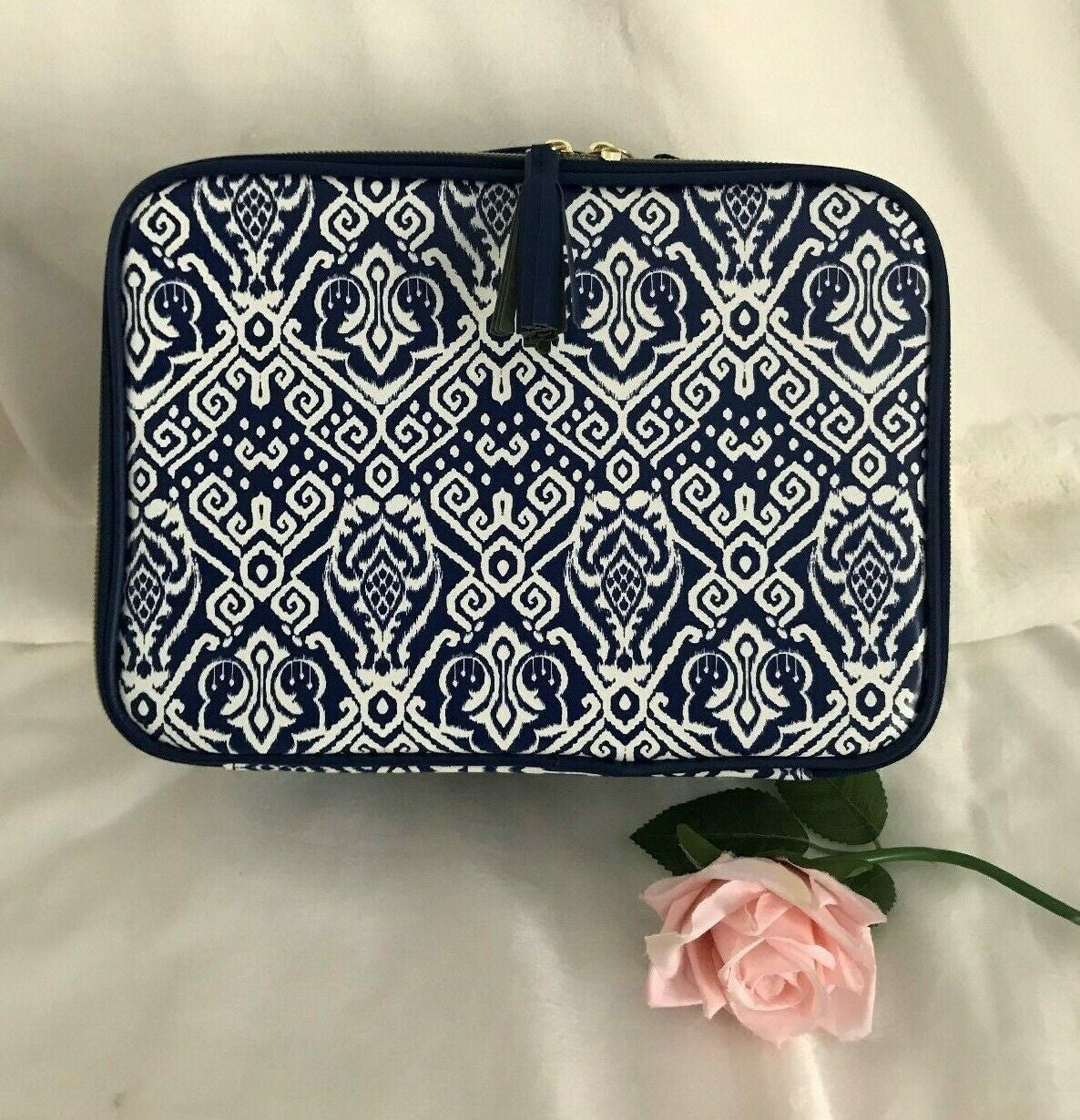 Global Getaway 5 pcs set weekender  travel set and makeup pouch