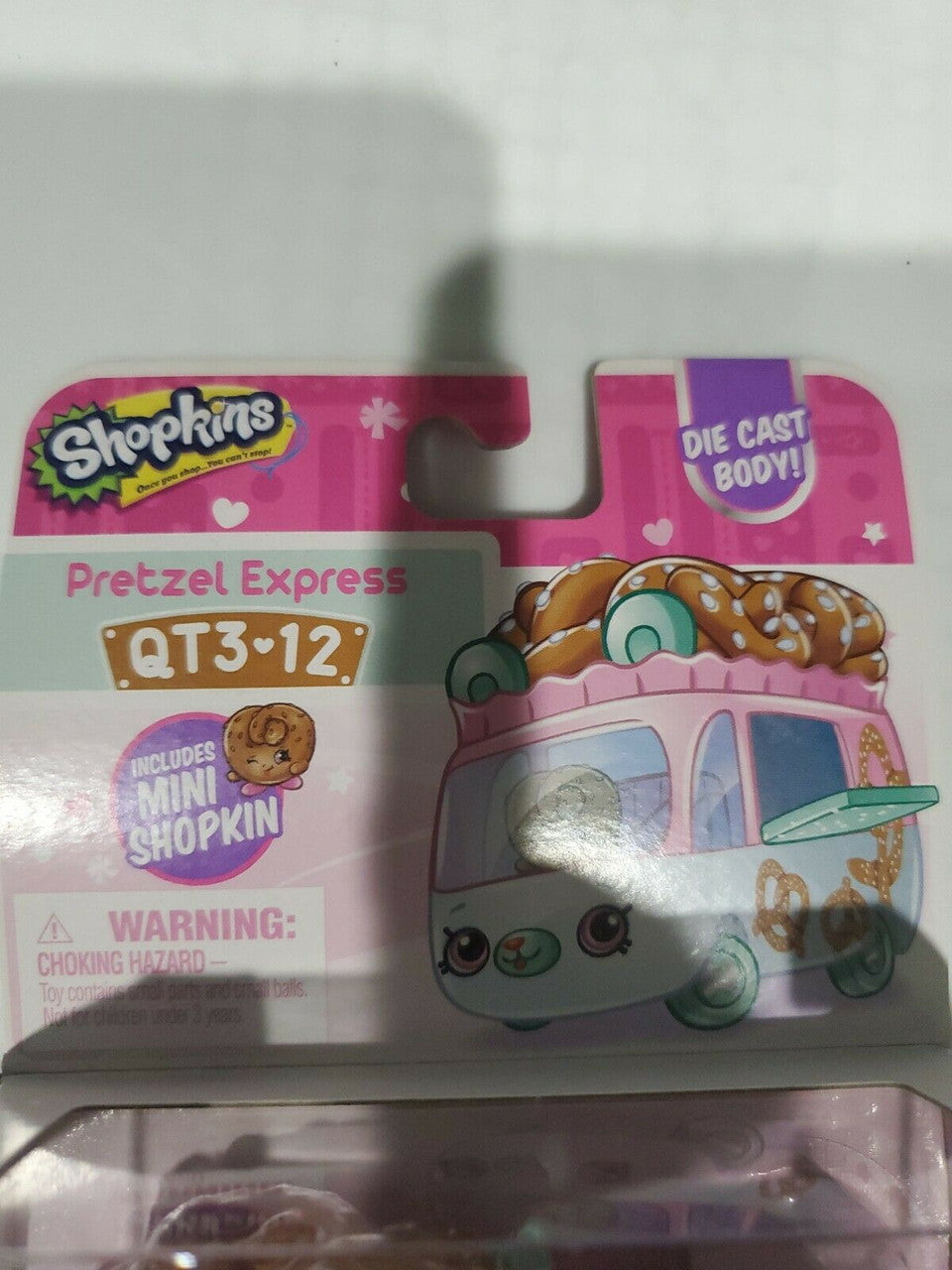 Shopkins Cutie Cars QT3-12 Pretzel Express Series 3