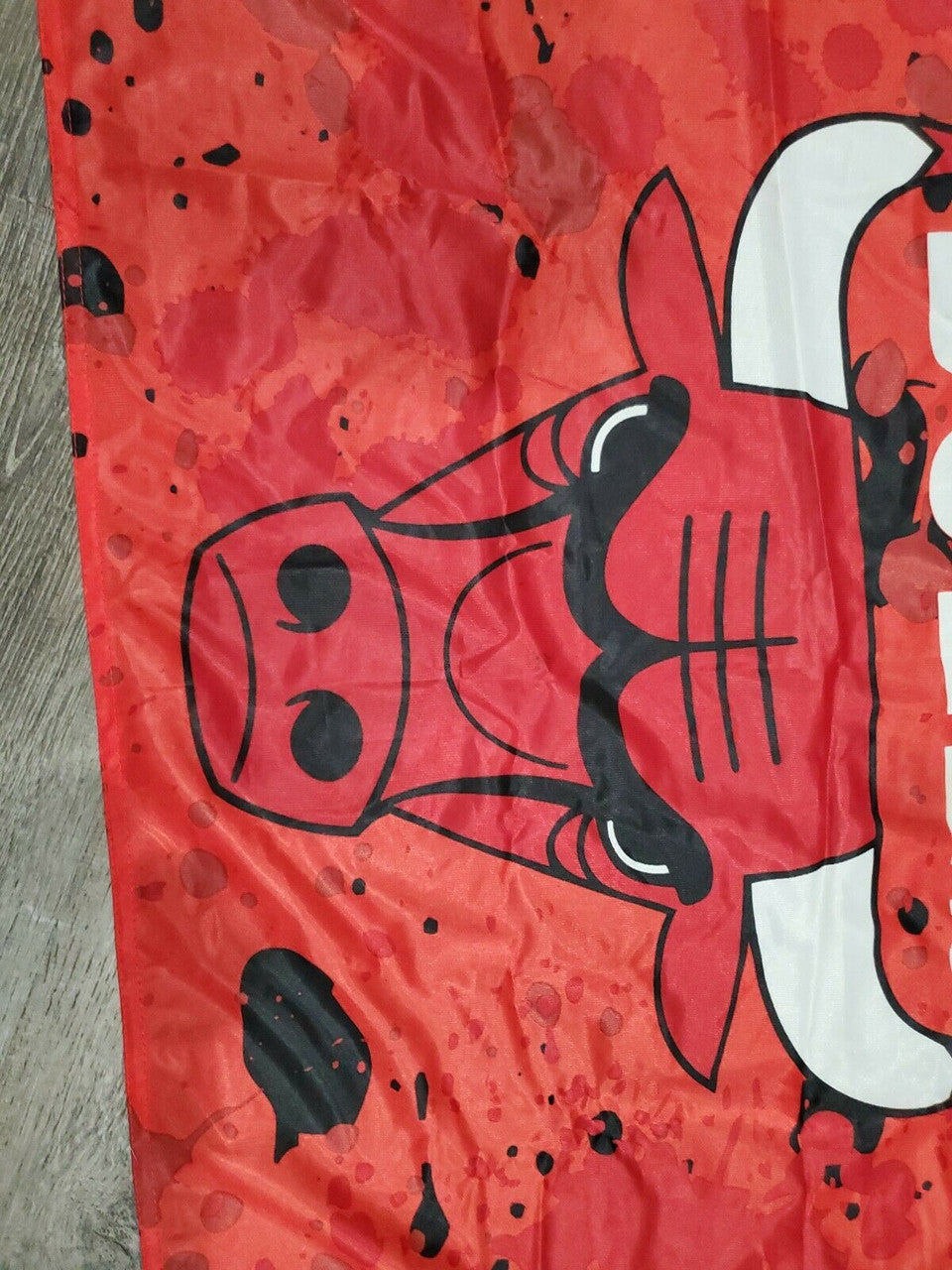 NBA CHICAGO BULLS LOGO APPLIQUE RED FLAG BANNER 100% POLYESTER 42" x 30"