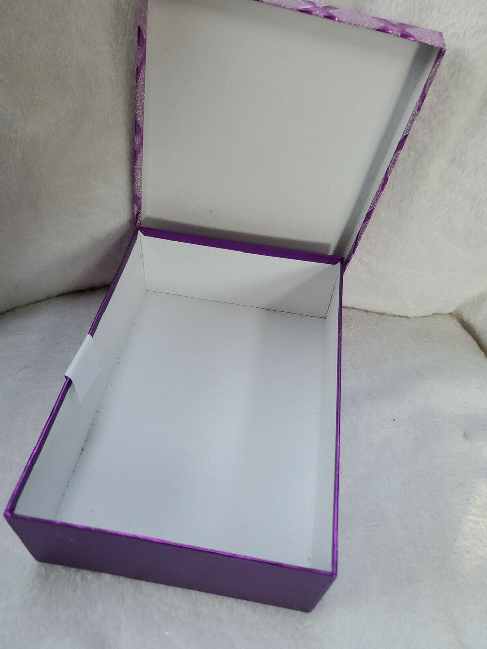 Greenbrier Co. Gift Box Hard Cardboard size 9×6×3 Nice decoration