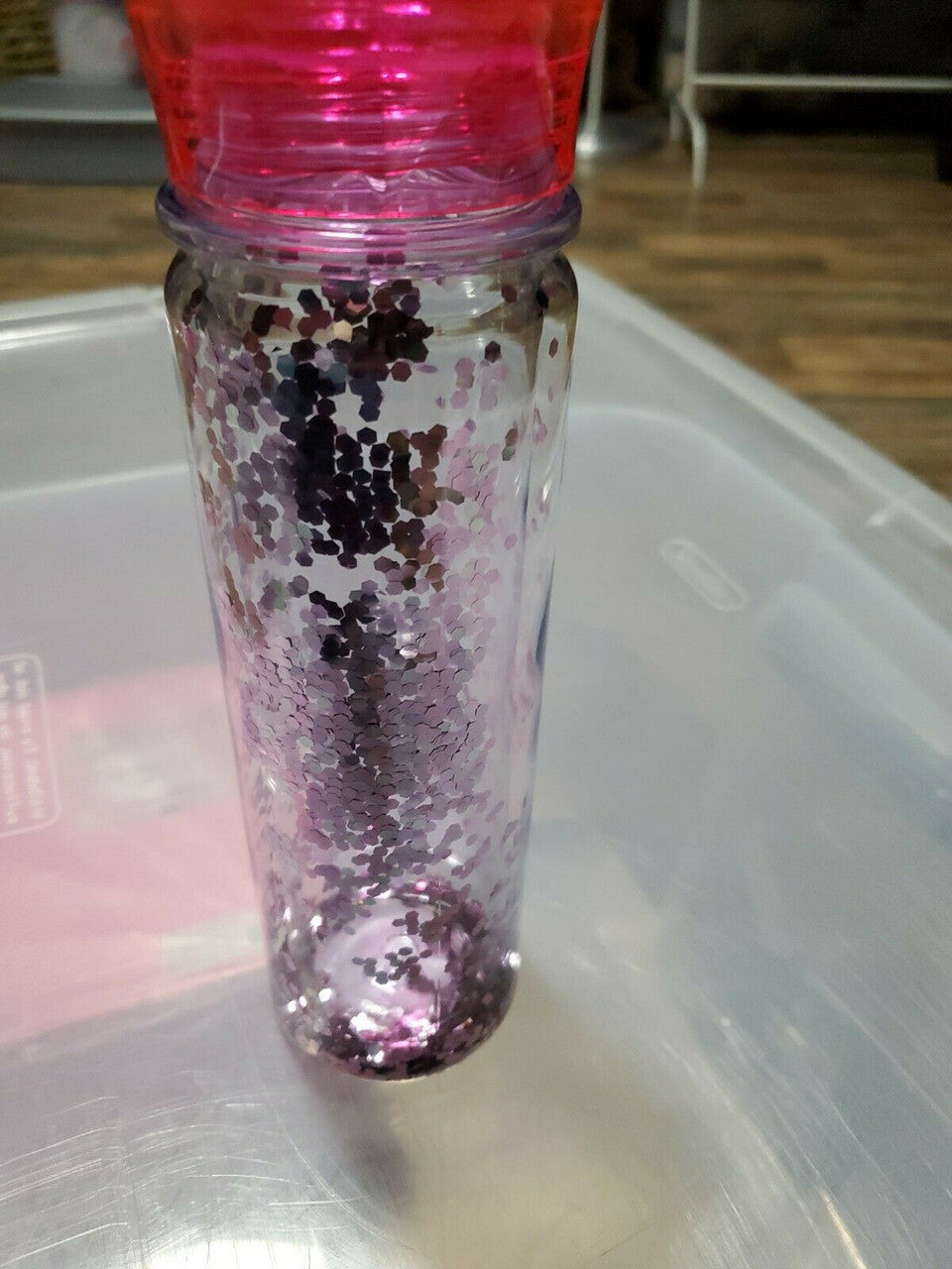 Love In The Air GEM Top Water Bottle, 18.6 Fl Oz. Glitter, Pink
