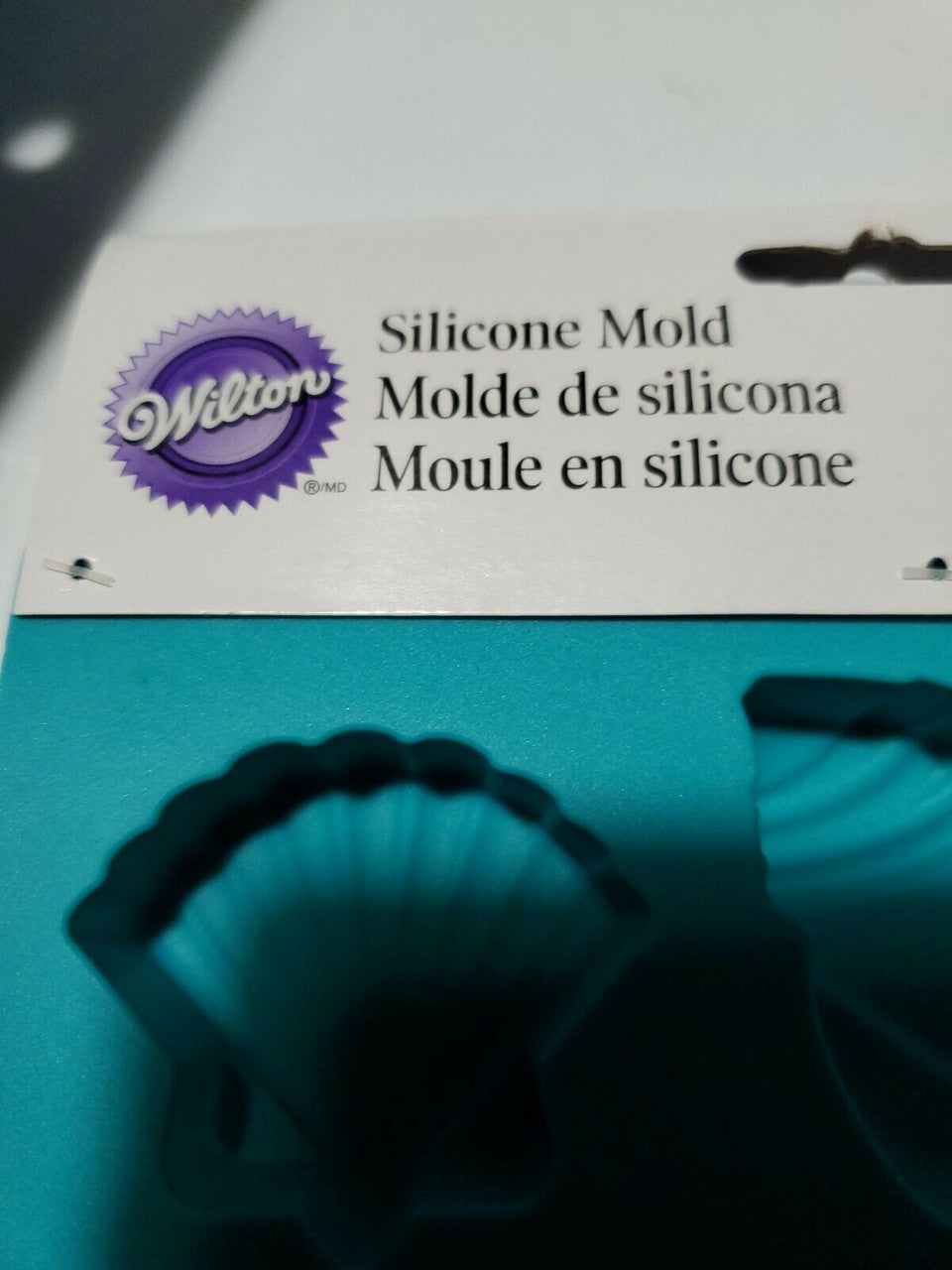 WILTON BEACH THEMED SILICONE MOLD (15 CAVITIES)