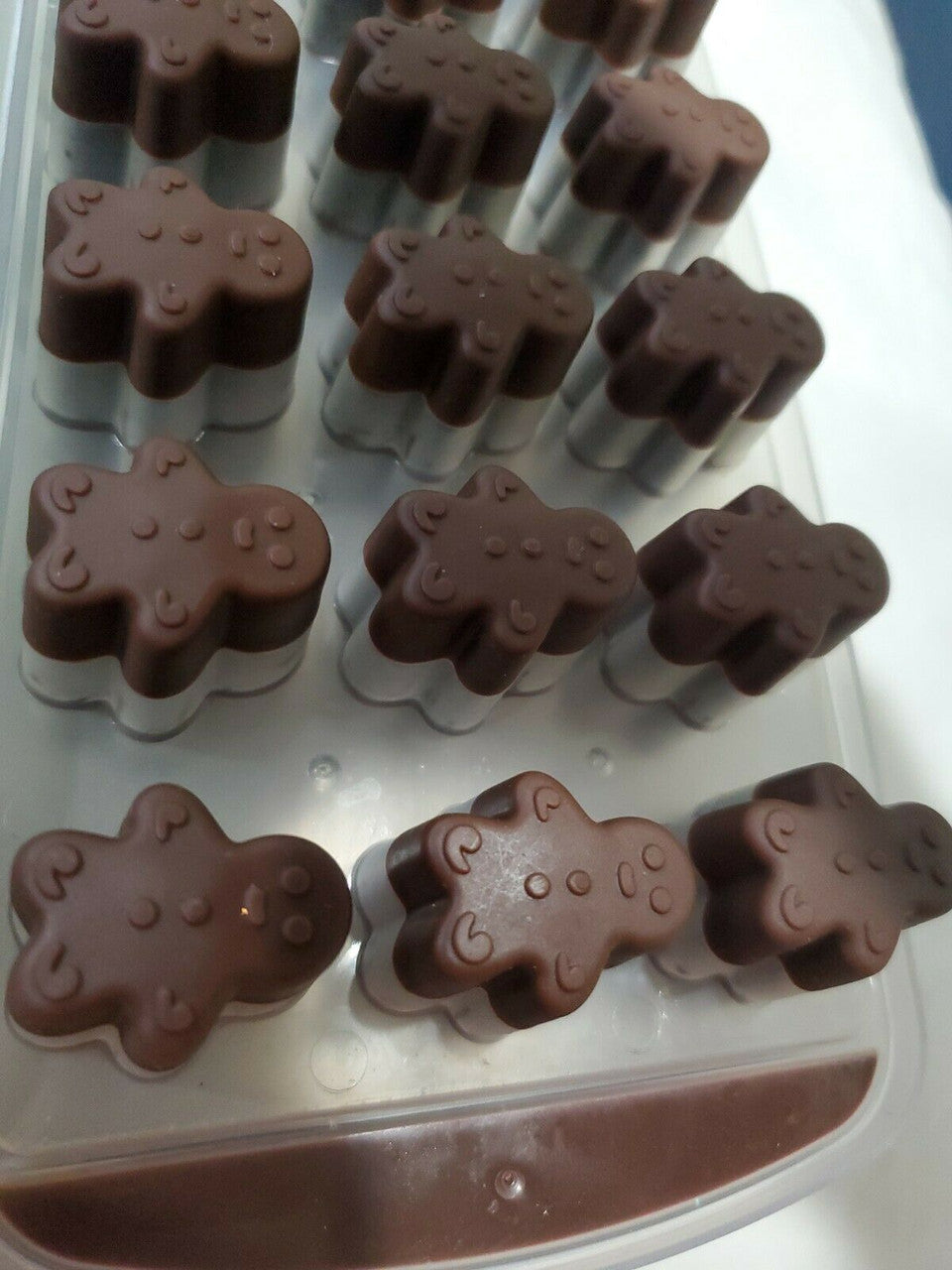 9 pack Silicone Ice Cube Trays Easy Pop Out BPA Free Easy Freeze Snowman Star