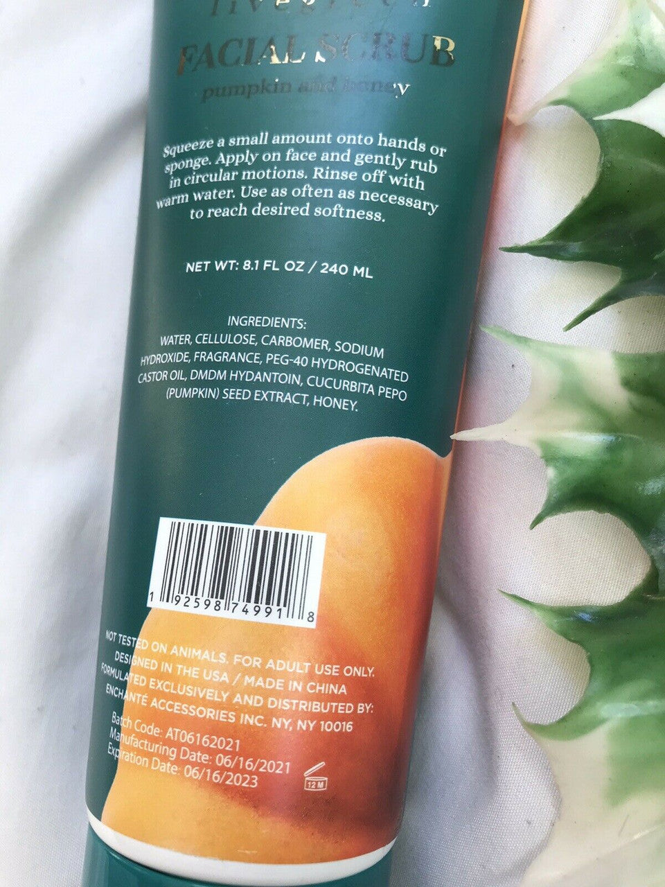 Livegreen Oil Free Facial Scrub Pumpkin and Honey 8.1oz
