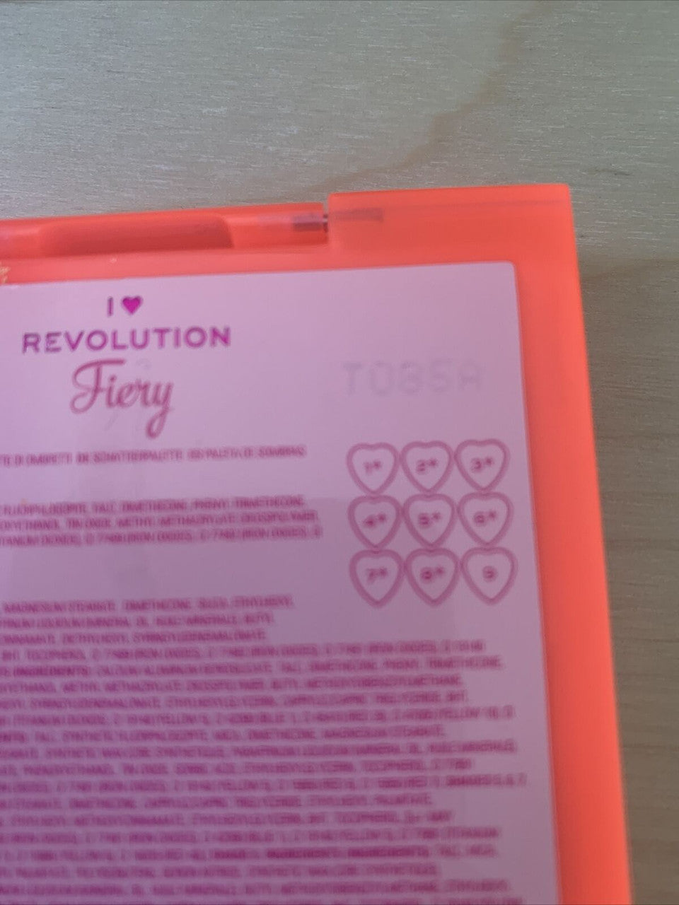 I heart Revolution Heart Breakers Fiery Eyeshadow Palette