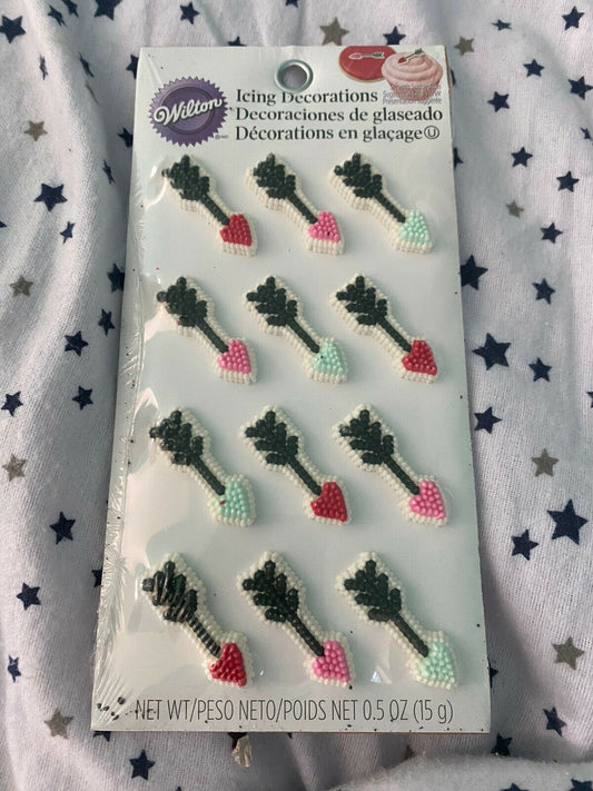 Wilton icing decorations 0.5 oz love arrows
