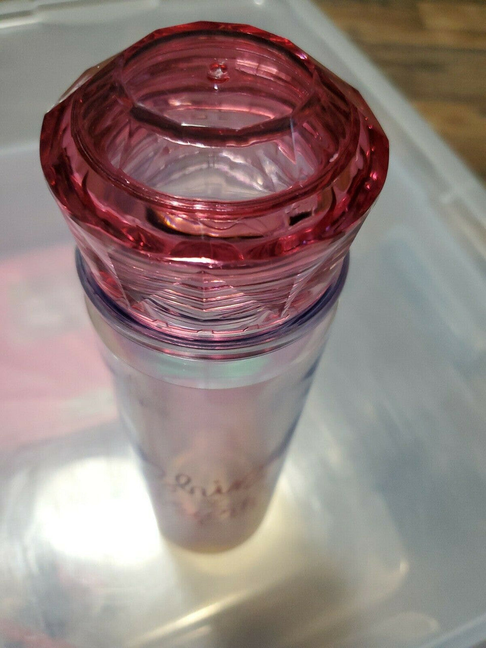 Love In The Air GEM Top Water Bottle 18.6 Fl Oz. Shine and Bright Pink