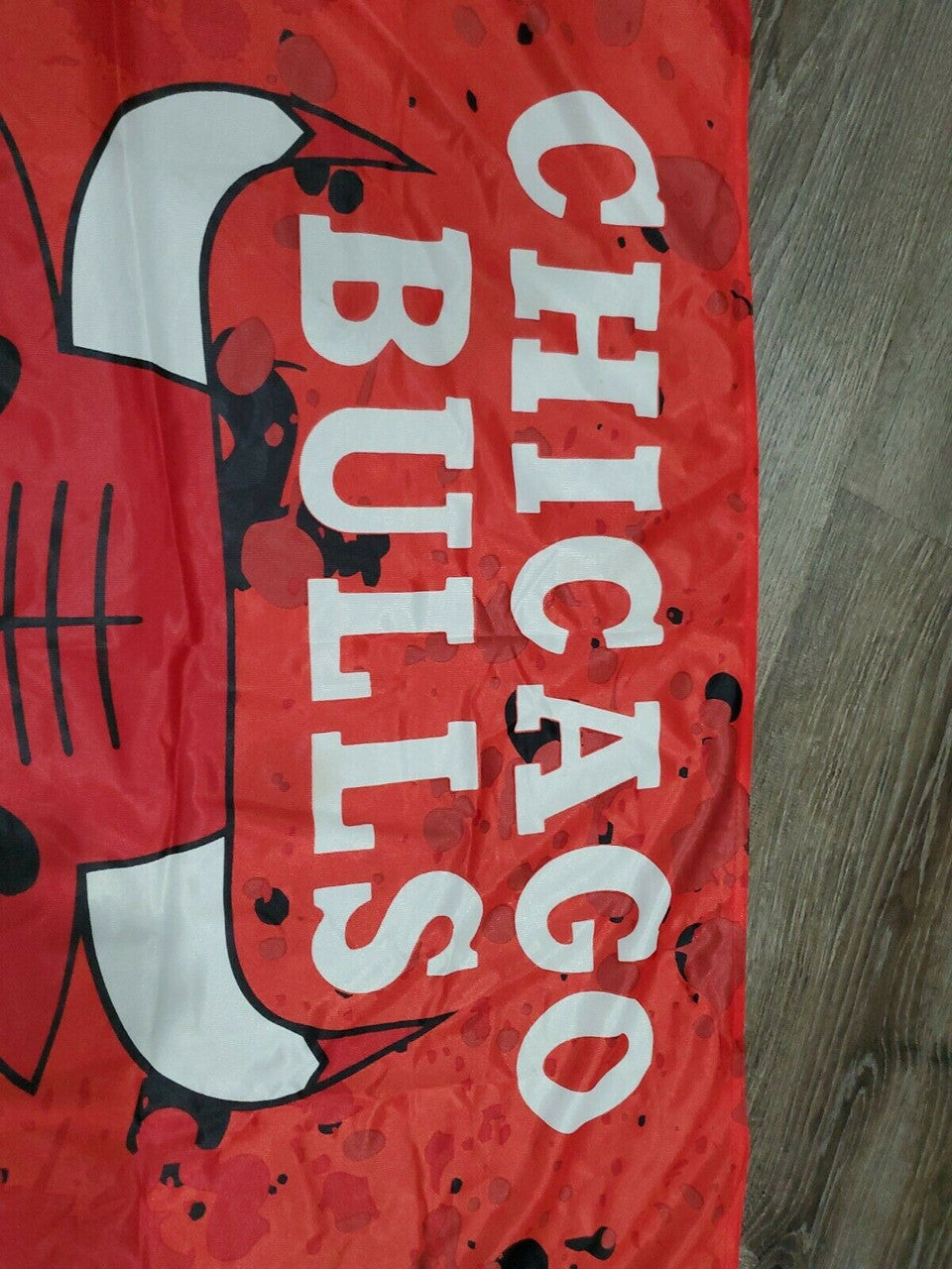 NBA CHICAGO BULLS LOGO APPLIQUE RED FLAG BANNER 100% POLYESTER 42" x 30"