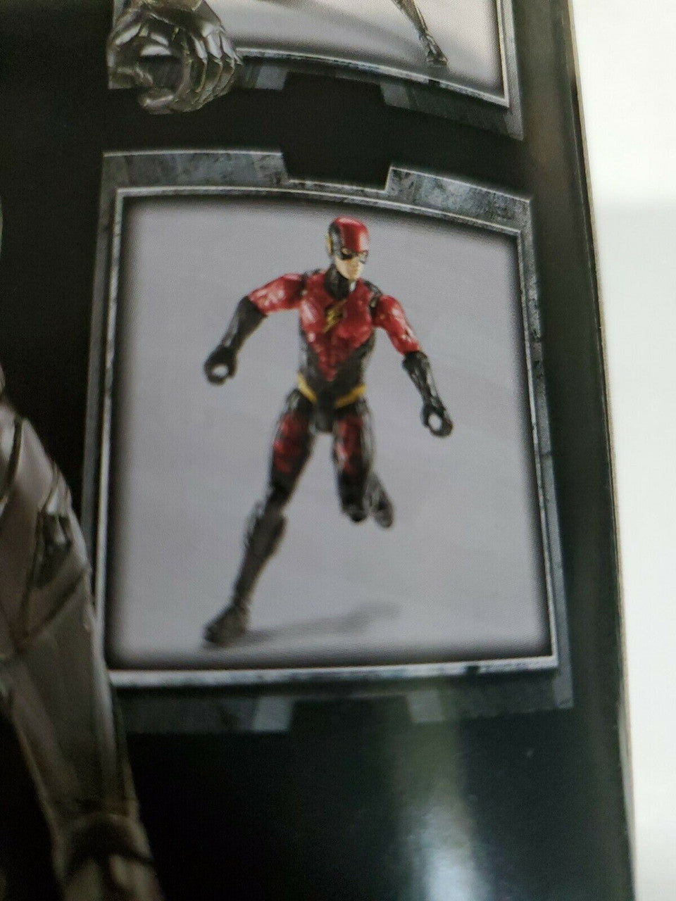 THE FLASH STEALTH SUIT ( 12" )  ( 2018 ) JUSTICE LEAGUE ACTION FIGURE ( MATTEL )
