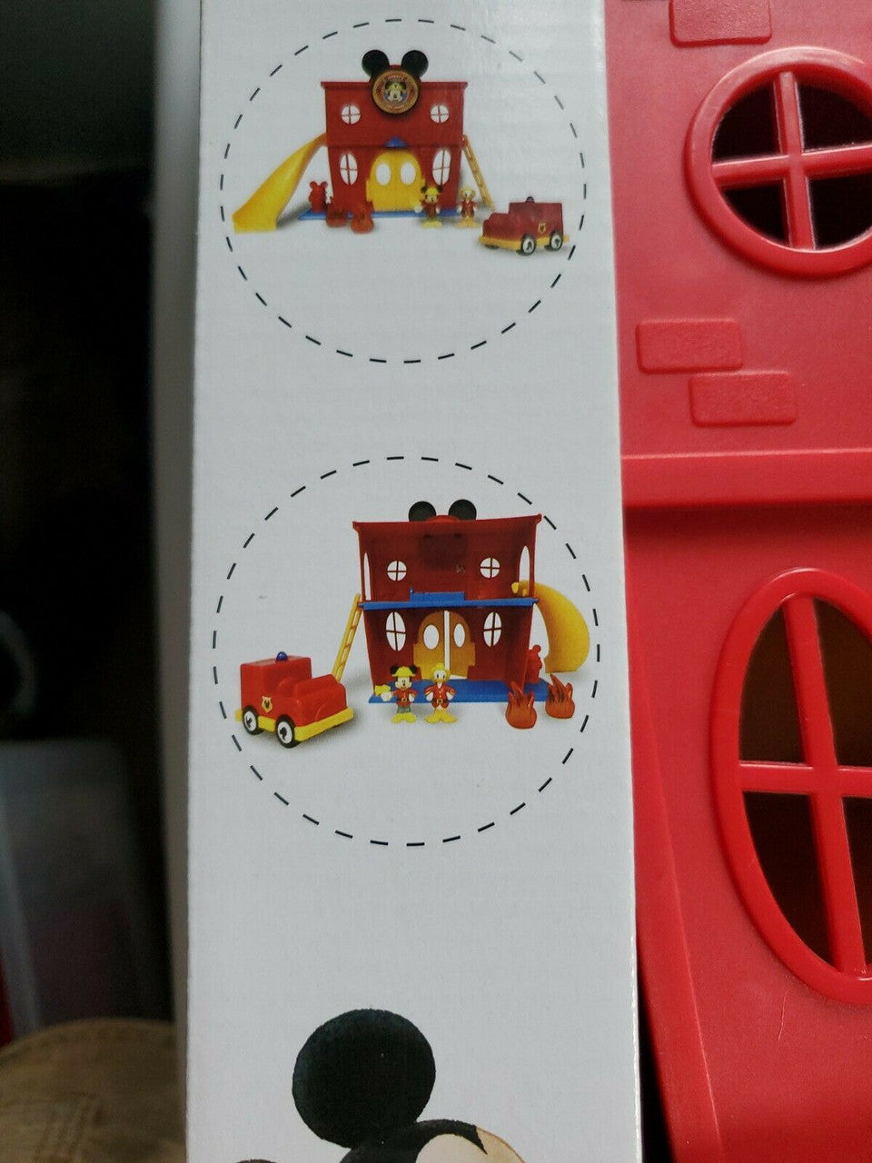DIsney Mickey Firehouse Set 2 sided play truck with light & sound