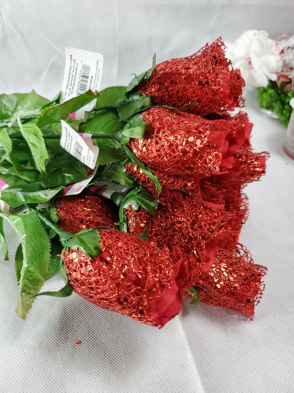 VALENTINES DAY 16 GLITTER RED ROSES  DECORATE GIFT LOT OF 16