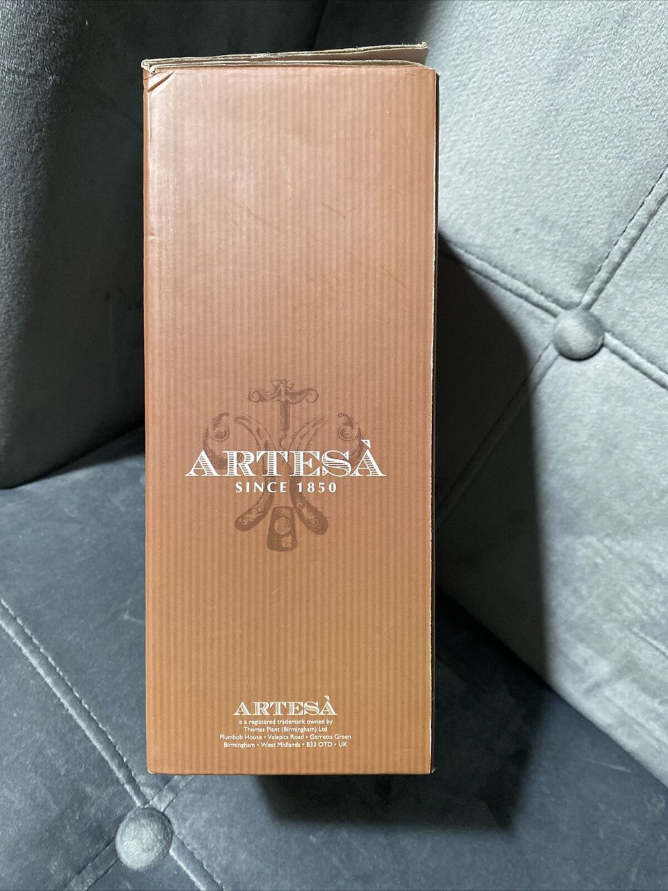 Artesa “ Acacia Wood “ 4 cheese knife set Stainless Porcelain Magnetic stand